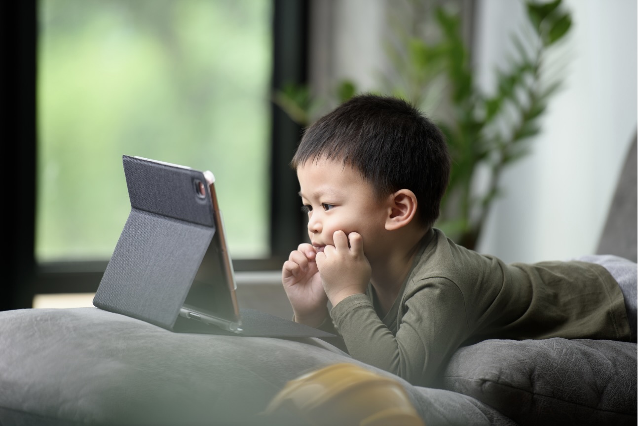 Screen Time And Children's Eye Health illustration